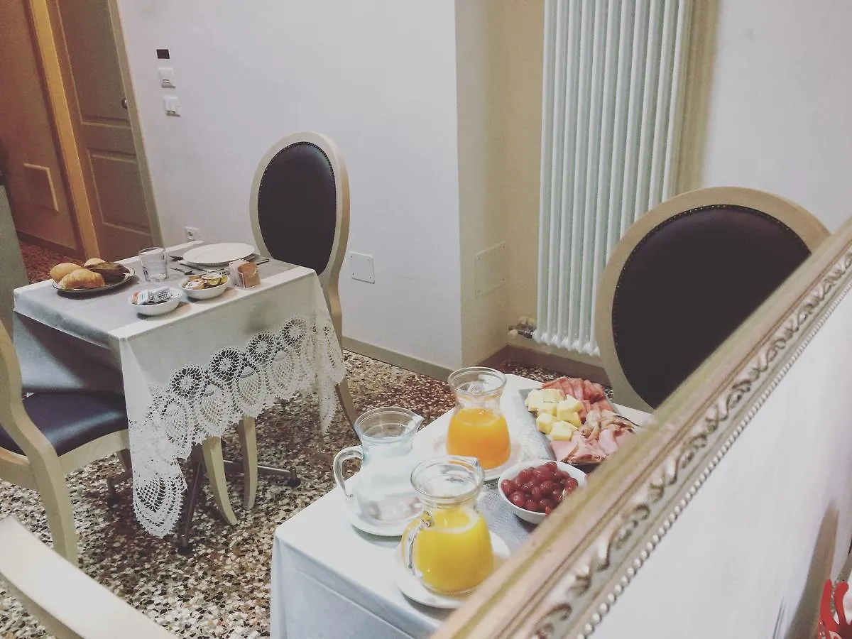 ** Bed & Breakfast B&B Al Pozzo Di Luce Venice Italy