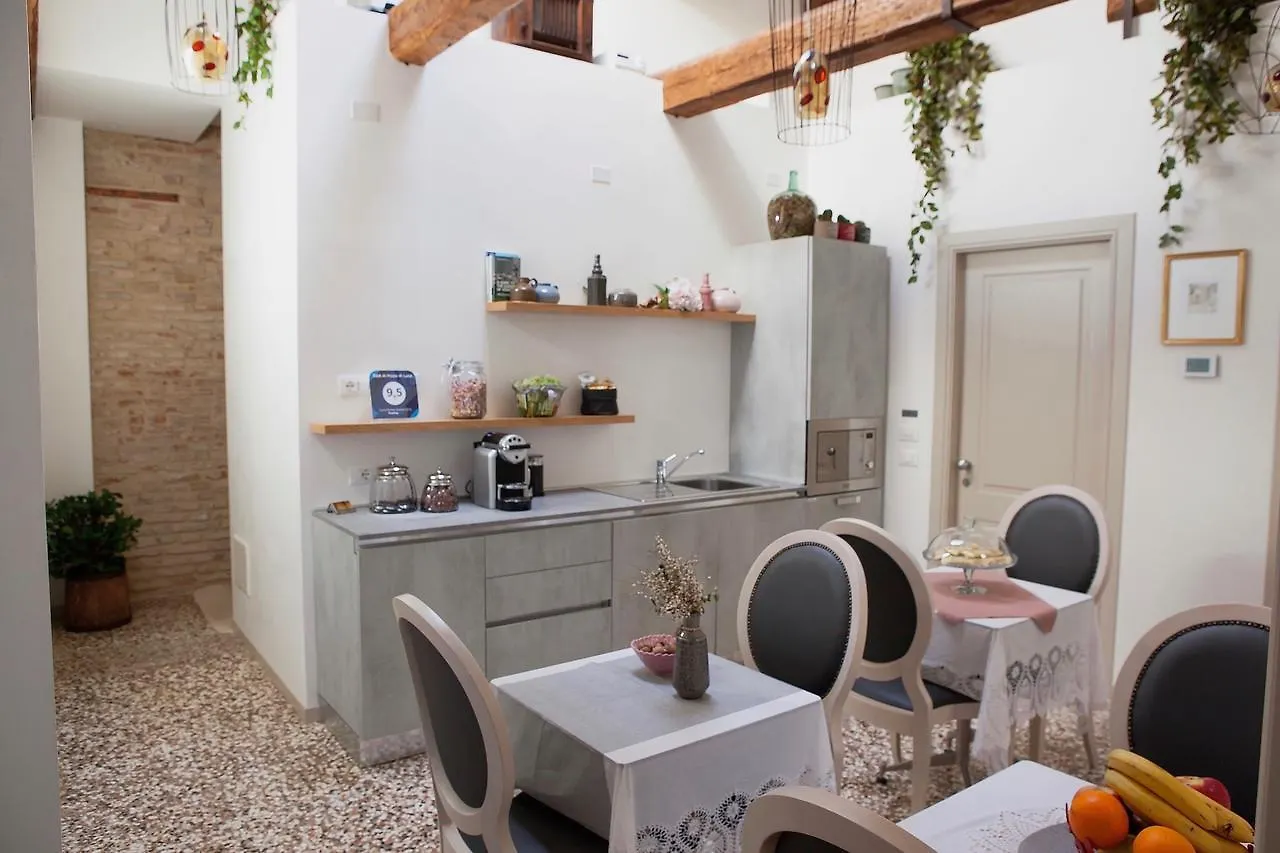 B&B Al Pozzo Di Luce Venice 2*,  Italy