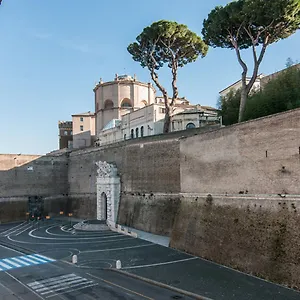 My Bed Vatican Museum Gasthuis Rome